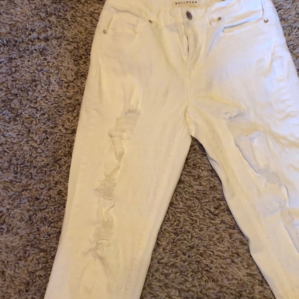 High Rise torn Jean - Picture 2 of 4